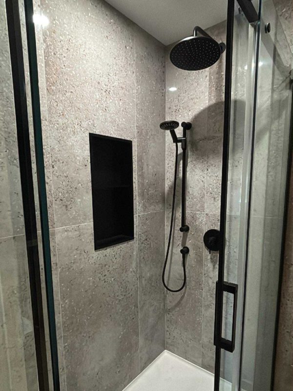 Rénovation complète – Salle de bain principale — résultat final — photo 3 (Salle de bain à Gatineau)