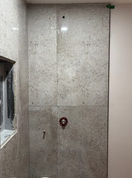 Rénovation complète – Salle de bain principale — pendant les travaux — photo 1 (Salle de bain à Gatineau)