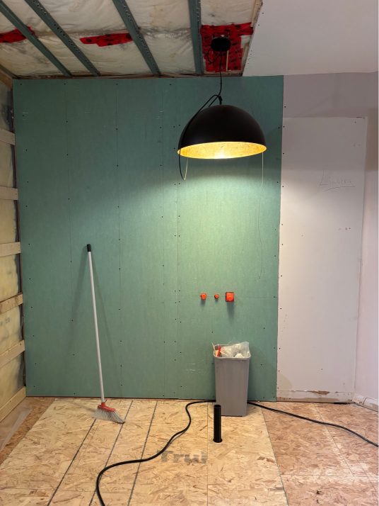Salle de bain réinventée — pendant les travaux — photo 1 (Salle de bain à Gatineau)