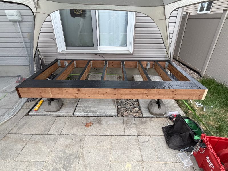 Terrasse extérieure — pendant les travaux — photo 1 (Terrasse à Gatineau)